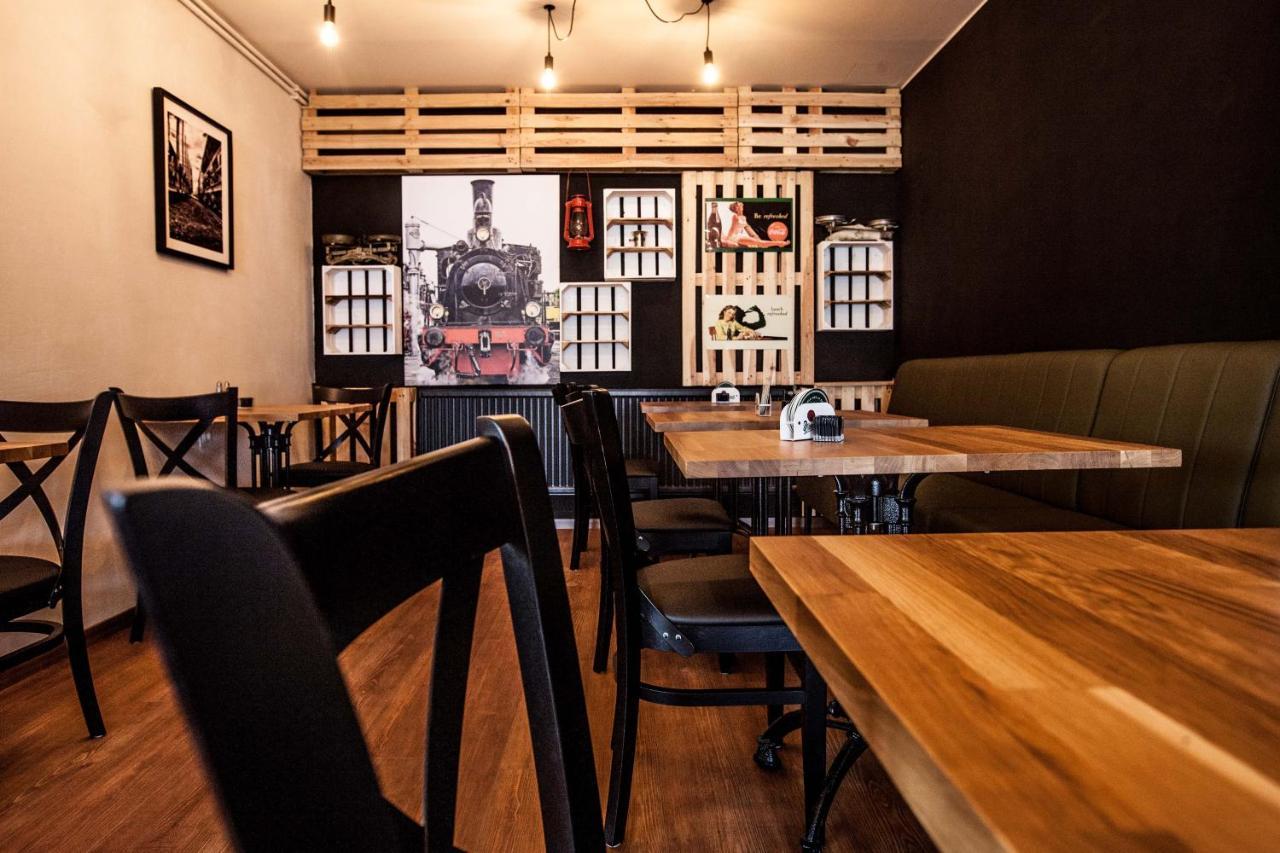 Hotel Rajka Ngoại thất bức ảnh
